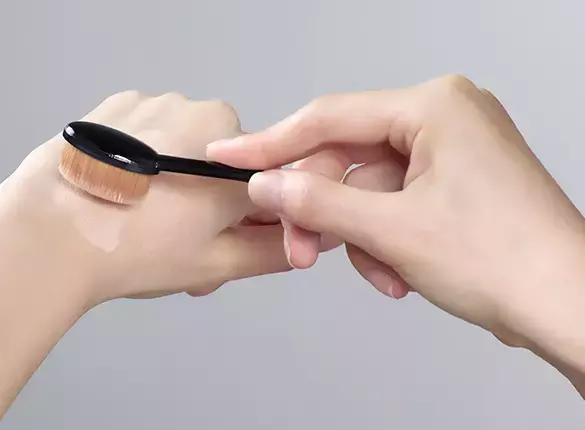 mac气垫遮瑕怎么样 (mac哪个色号适合淡妆或裸妆)