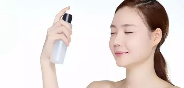 mac气垫遮瑕怎么样 (mac哪个色号适合淡妆或裸妆)