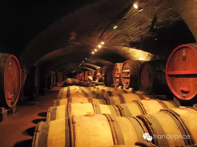 法国博若莱康帝旧桶红酒怎么样,法国2023年博若莱新酒