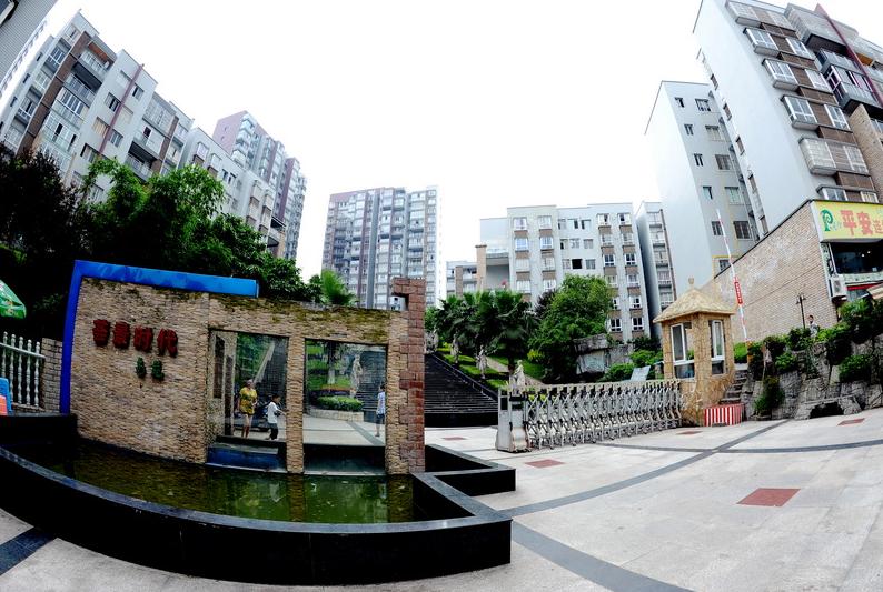 华蓥双枪老太婆雕像搬哪里,四川广安华蓥双枪老太婆图片