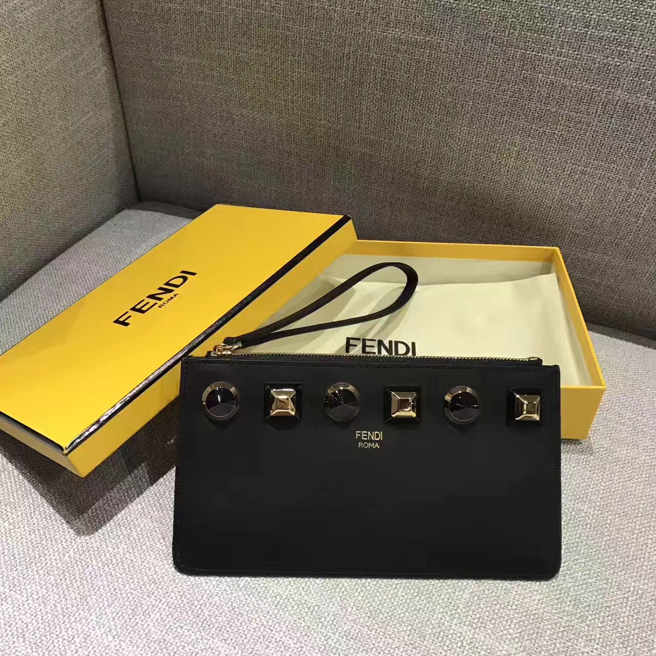 fendi包包最新款,fendi包的经典款