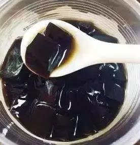 不要再问为什么鸡精没有鸡老婆饼没有老婆龟苓膏里也没有龟