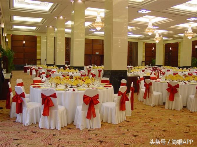婚礼酒店椅套,你的婚礼还值得看吗