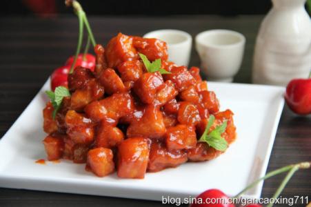 高柳新蝉，池荷榴花，红了樱桃，绿了芭蕉