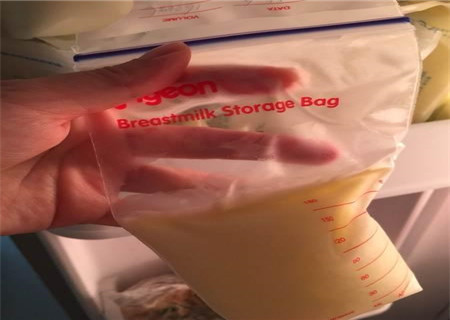 母乳冷冻后有怪味,母乳有腥味好还是没有腥味好