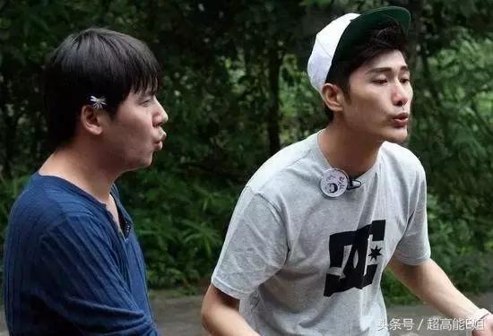 旅途中最令人尴尬的一件事，韩红听了也想打人