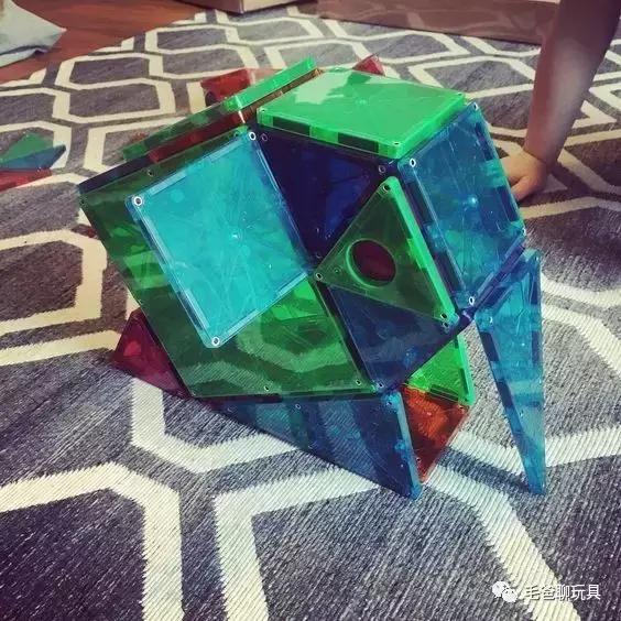 鹿晗的颜值和这款积木比起来,简直就是渣渣~对这款积木中毒已深