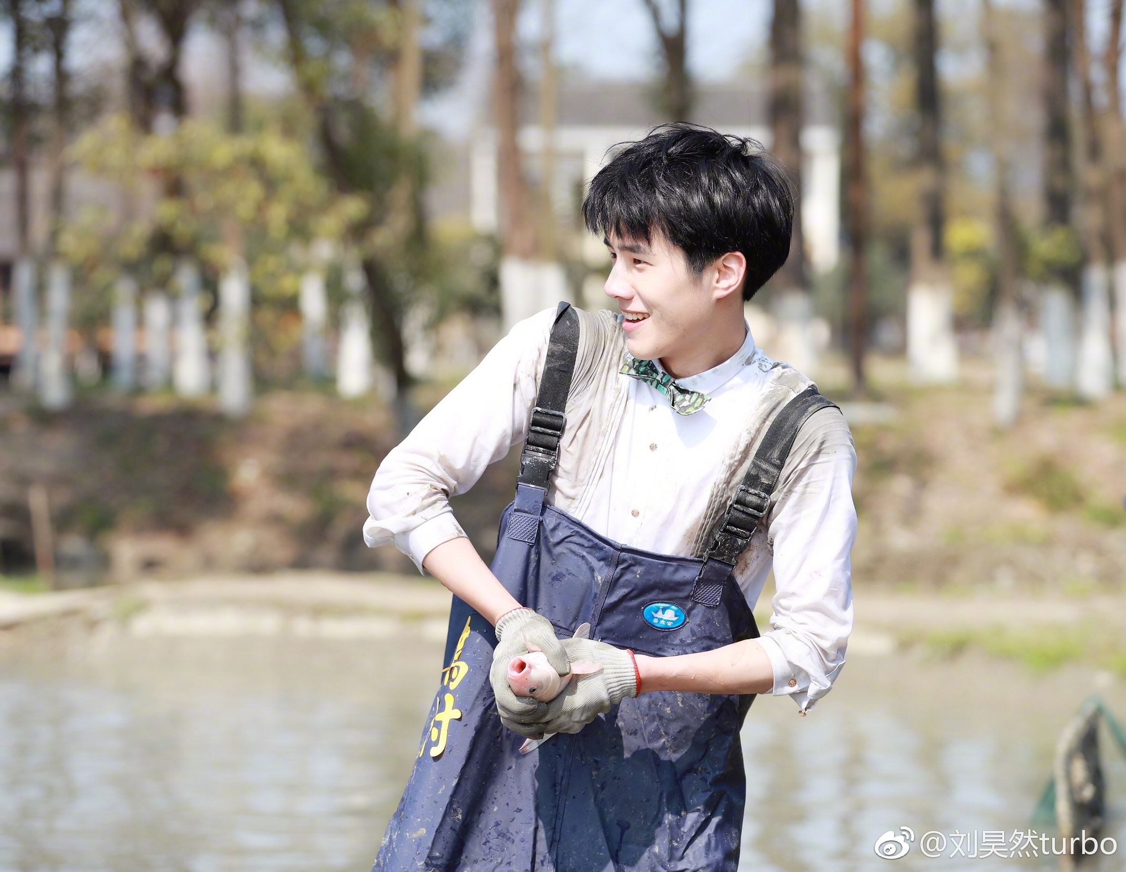 被刘昊然的高智商人设苏一脸？现实中的他更可爱