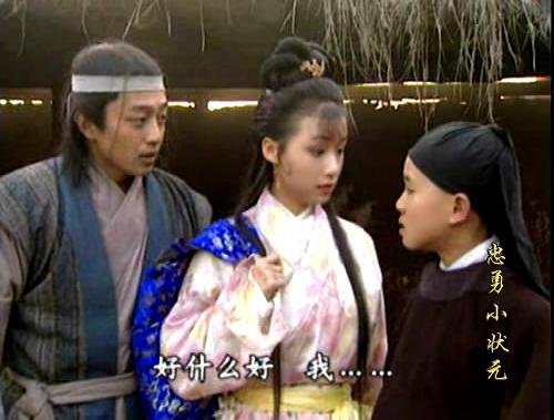 杨幂佟丽娅都给她做过配,但好像自从她整容消息传出后就少出现了