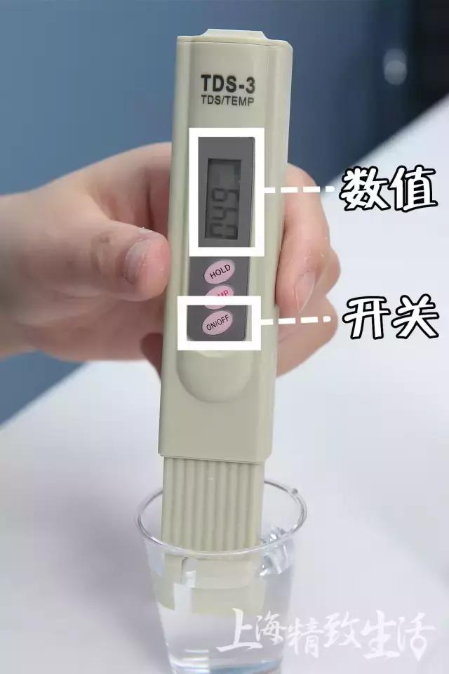 为这篇矿泉水测评,我们误了24小时的飞机,20瓶水,拿去不谢