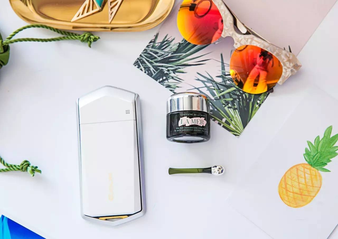 再多的情话都不如你在身边,所有动听的情话都不及身边的陪伴