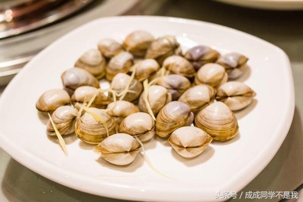 在大海里吃各种各样的海鲜,海边吃海鲜的真实感受