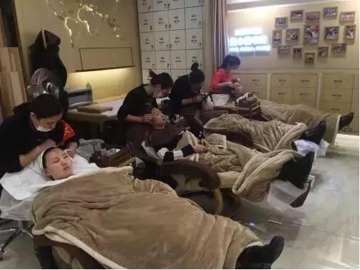 排毒面部刮痧是智商税吗,专业面部提升刮痧排毒