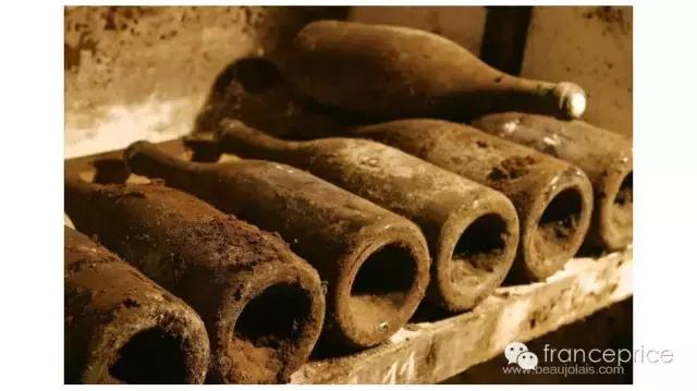 法国博若莱康帝旧桶红酒怎么样,法国2023年博若莱新酒