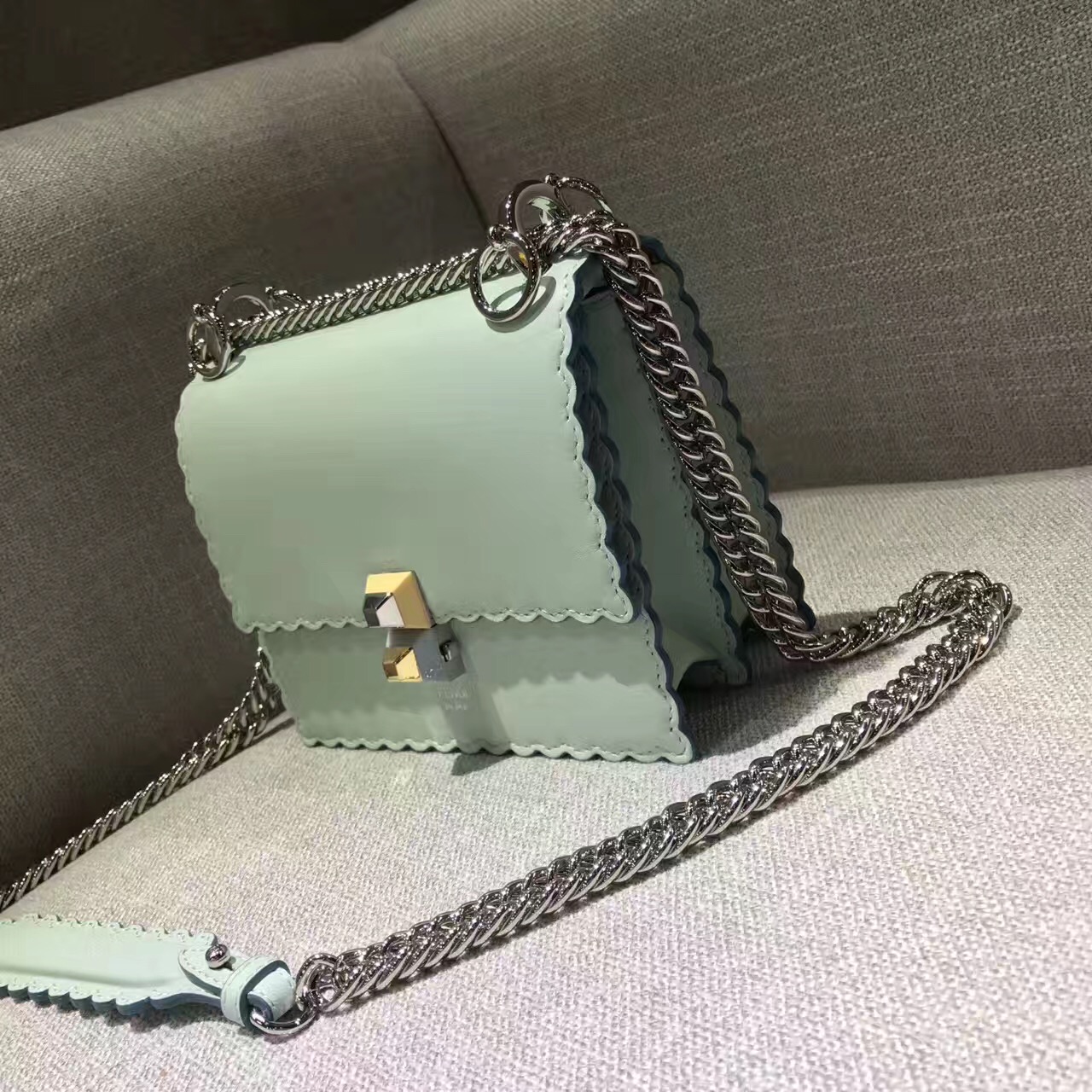 fendi包包最新款,fendi包的经典款