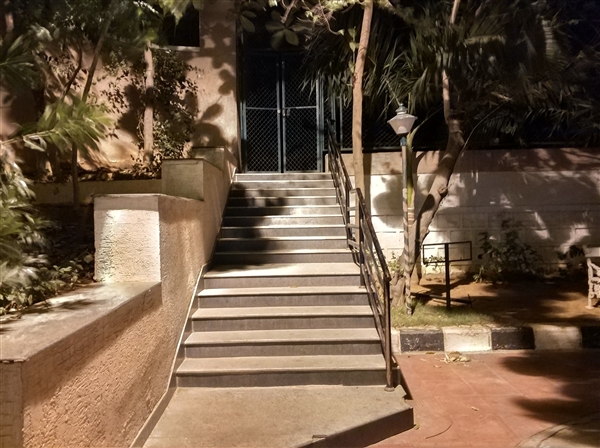 老外观看小米汽车之后的感受,老外赞叹中国美景反应视频