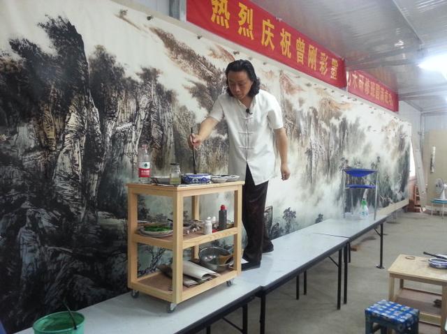 曾刚彩墨山水画丛树的画法教程,曾刚彩墨山水画房子的画法视频