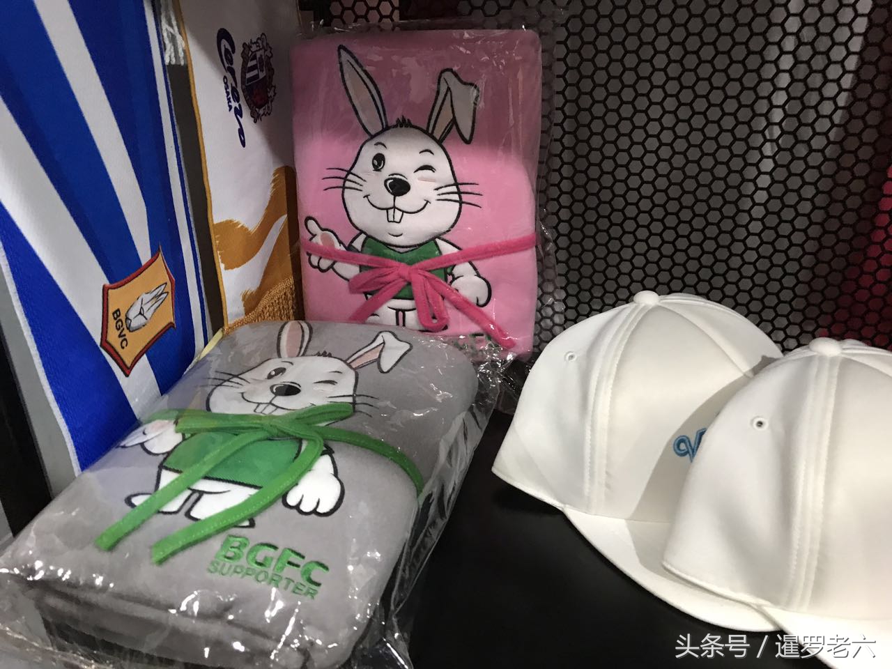 来看看泰超球队的球迷纪念品商店，和中超有的比不？