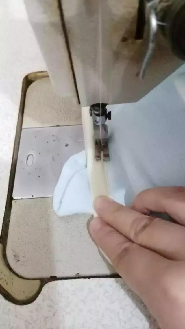 自己动手给宝宝做防踢睡袋,宝宝什么时候可以用分腿睡袋