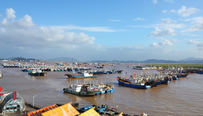 山与海之间有一个地方,穿梭山与海与城之间