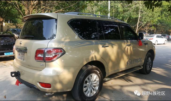 尼桑途乐Y61外观改装案例,途乐y62改装液晶仪表