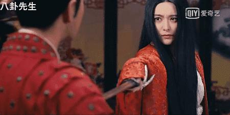 范冰冰被酒瓶爆头，刘德华被殴打，这些明星拍戏真不容易