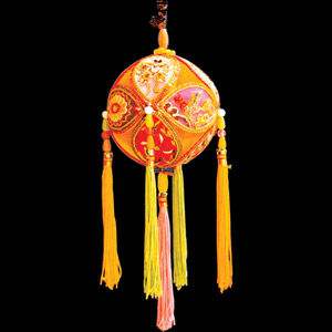 本命年必穿红?盲目随众看你该不该悬崖勒马