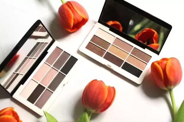 卖彩妆护肤品,卖衣服美妆品