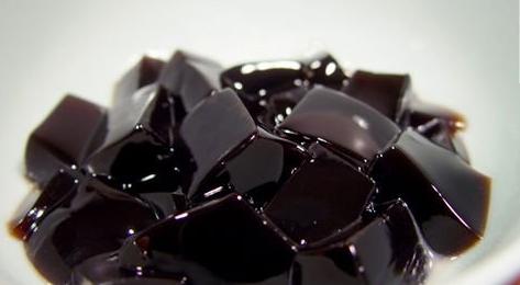 夏天吃龟苓膏只下火？那你错了，龟苓膏有如此大的功效竟然不知道