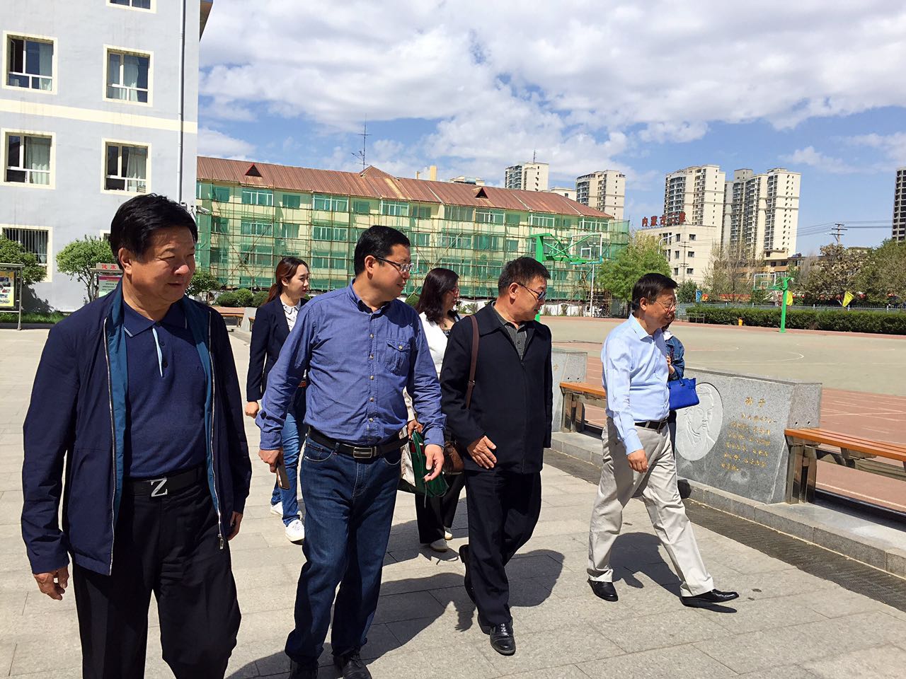 呼和浩特宣传部赵前宽,宣传部部长莅临学校检查工作