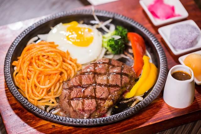 它要做江南西的兰桂坊！凌晨4点，还有很多人不肯回家……