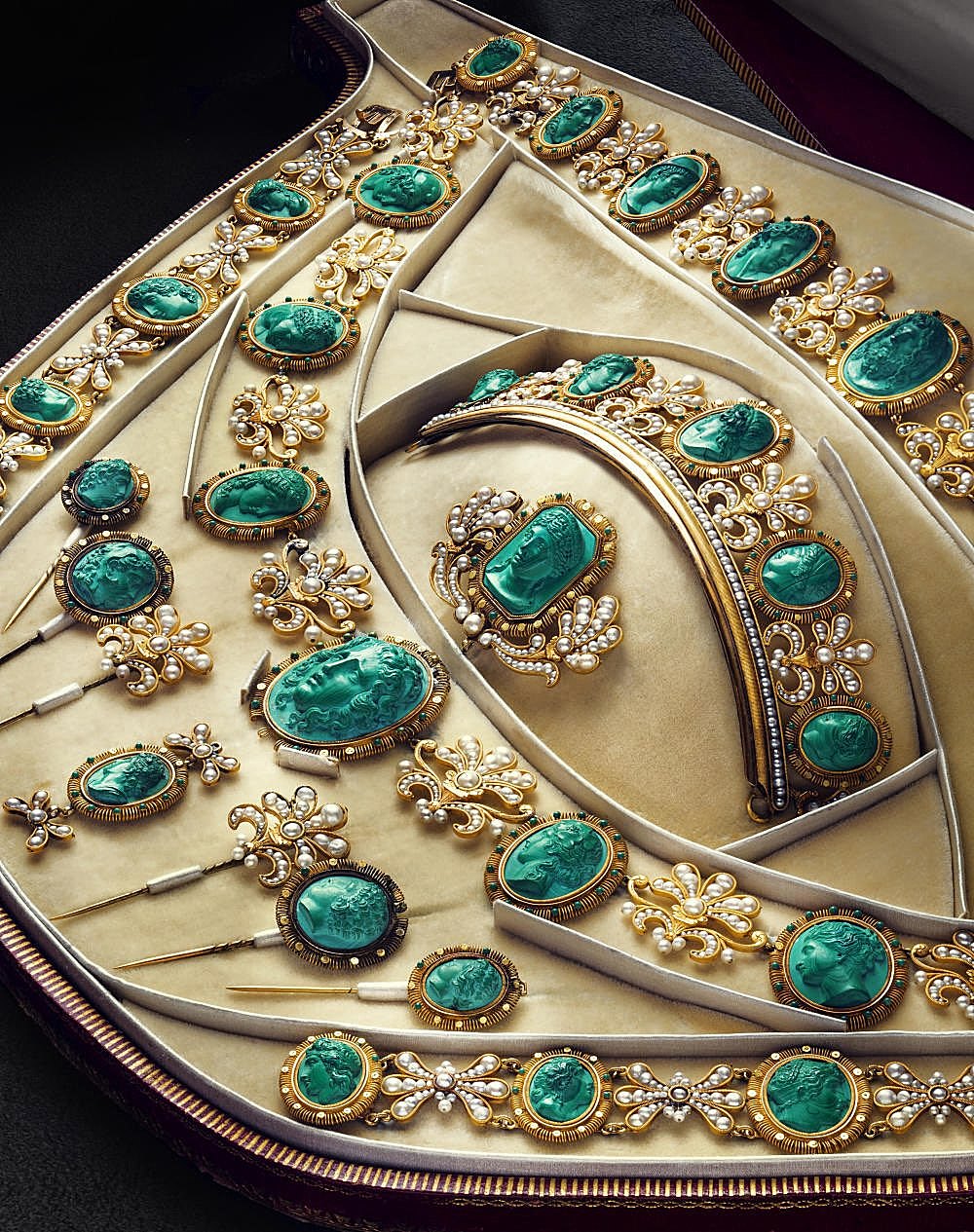 故宫和卢浮宫联合展览,北京故宫vs日本皇宫