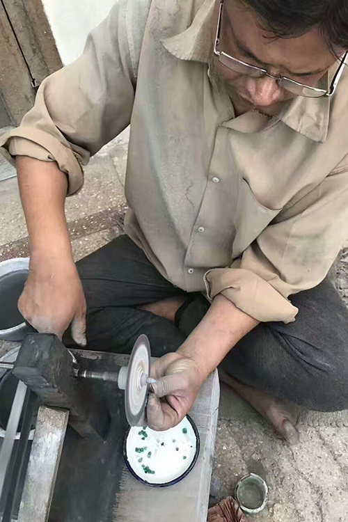 珠宝人还是美食家看看时下流行的那些好玩儿好吃的珠宝游学吧