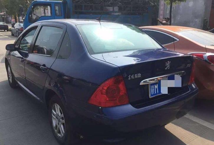 浪漫法国车标致307，地盘很扎实噪音小内饰丑油耗很高