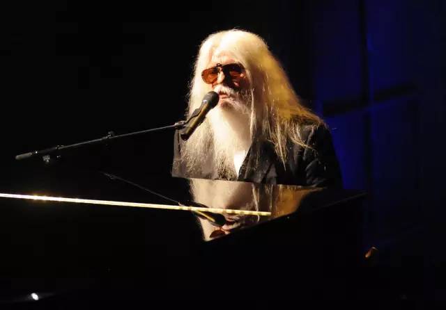 抱歉，他们再也不会唱歌了！致敬2016年逝去的歌手