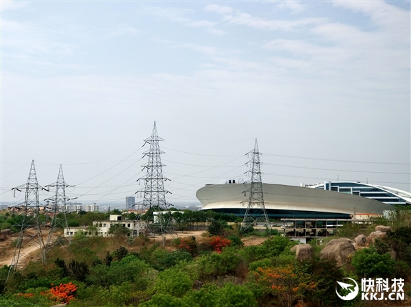 老外观看小米汽车之后的感受,老外赞叹中国美景反应视频