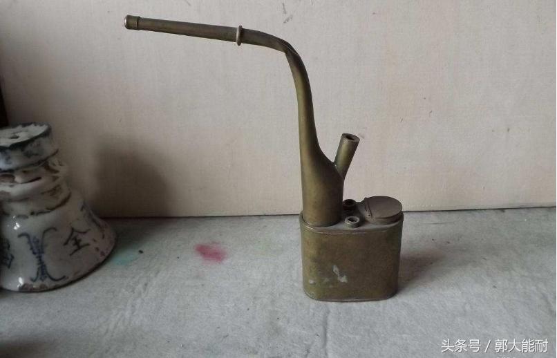 黄铜水烟筒老物件,五六十年代水烟筒老物件图片