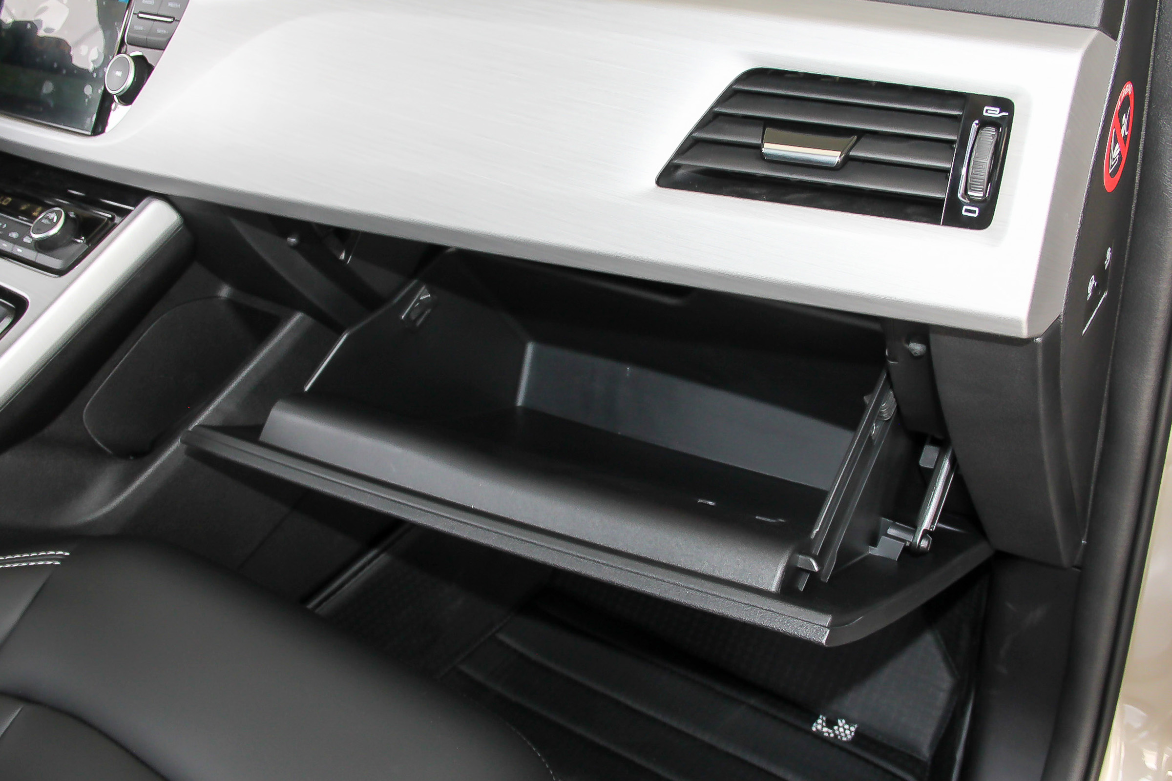 吉利汽车每天推荐好车,吉利博越自动挡2021款落地价suv