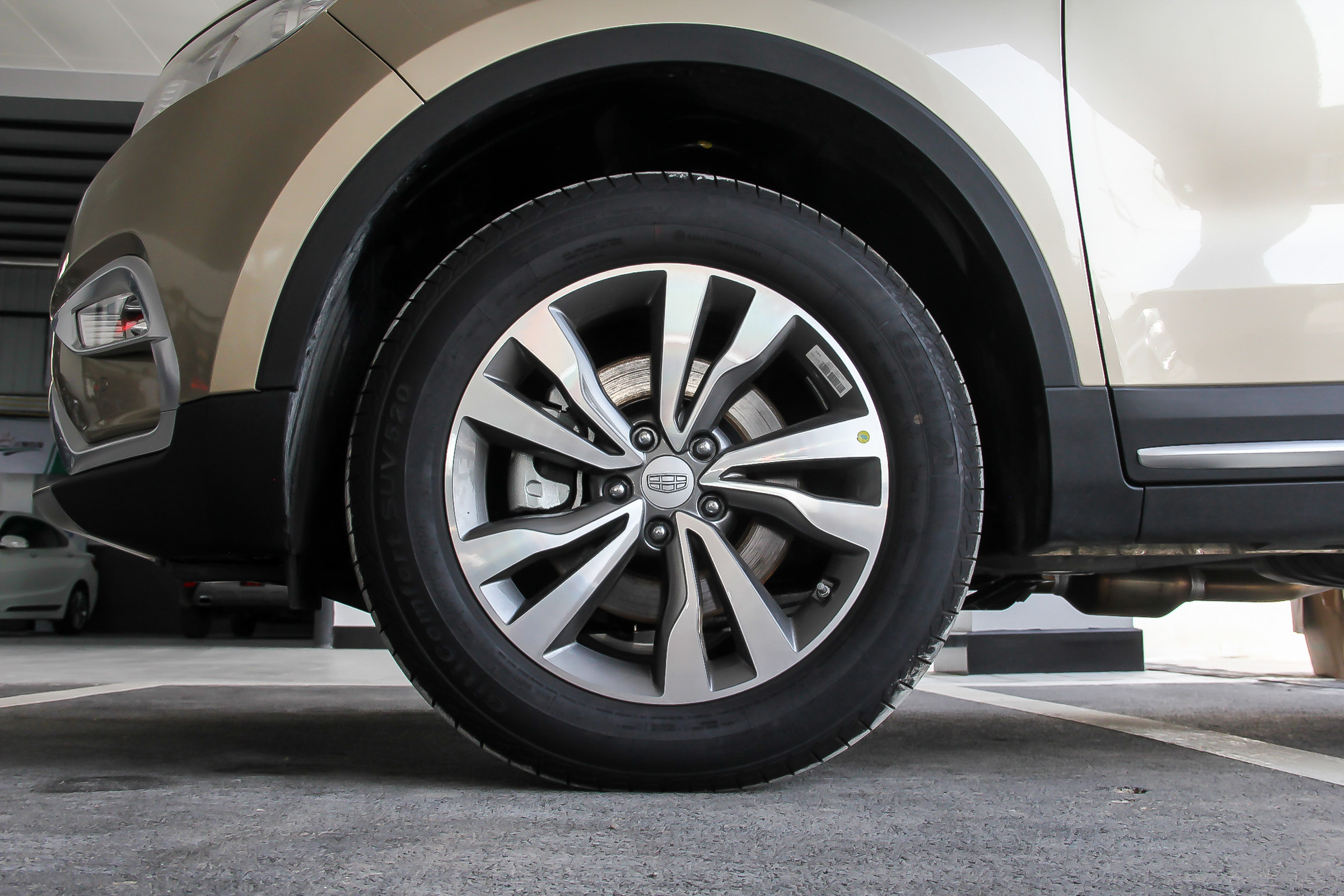 吉利汽车每天推荐好车,吉利博越自动挡2021款落地价suv