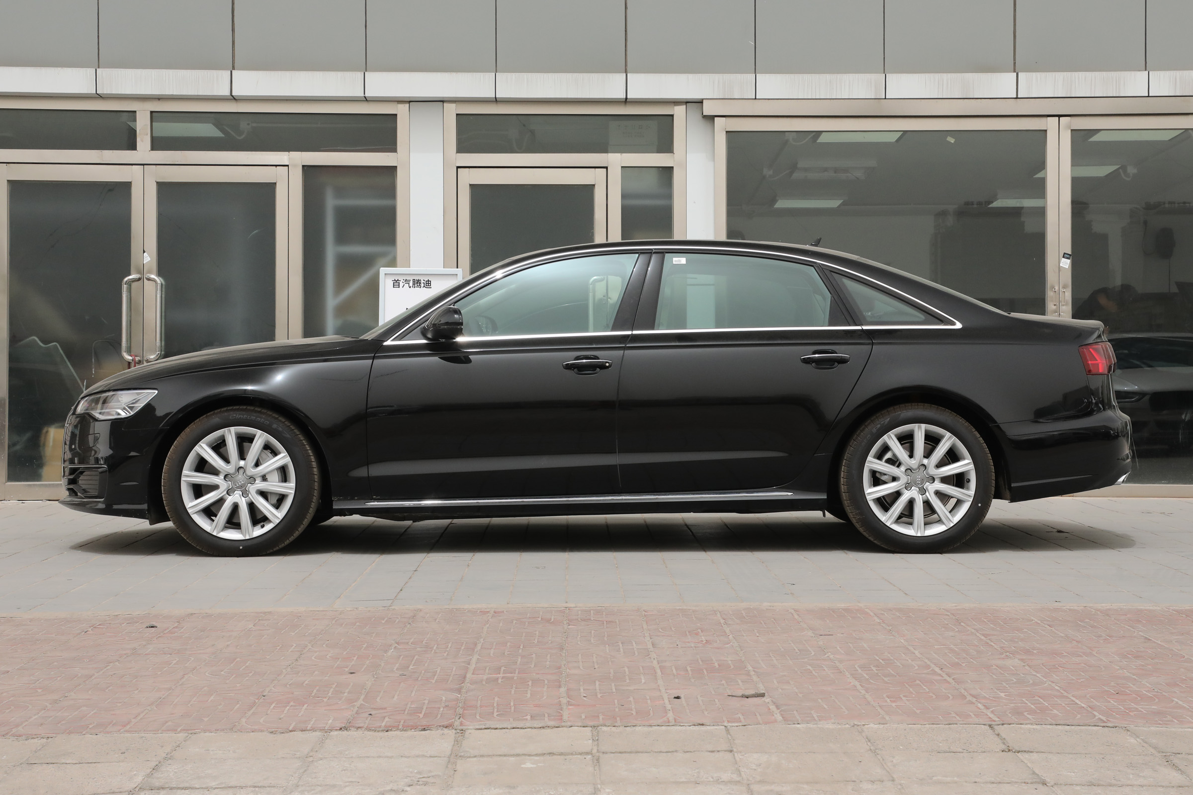 沃尔沃s90和奥迪a6l转弯半径对比,沃尔沃s90和奥迪a6l试驾视频