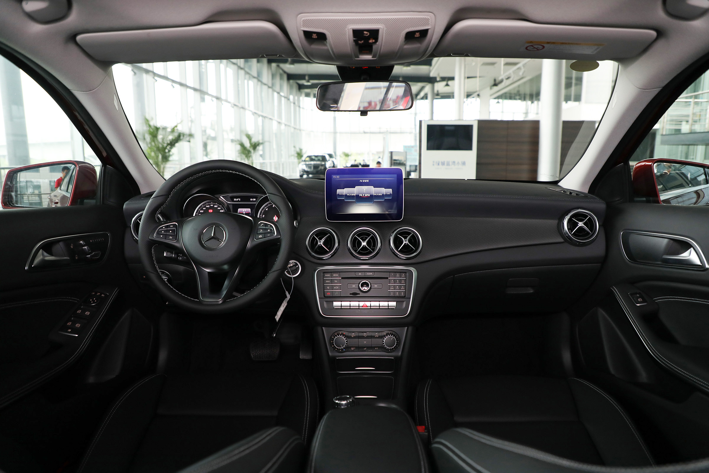 试驾gla奔驰,2016奔驰gla空间实测