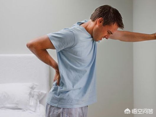 晨起时腰部酸痛是怎么回事,晨起腰骶骨疼起来就缓解咋回事