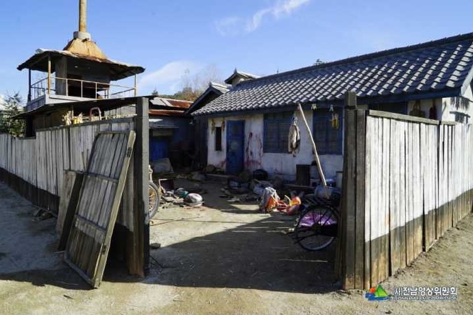 170427李钟硕《VIP》拍摄现场图公开扑面而来的凝重氛围