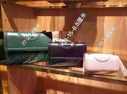 春夏好看实用的包包,告别臃肿绑出时尚感