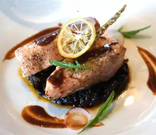 成都丽思卡尔顿西餐厅,成都旋转西餐厅