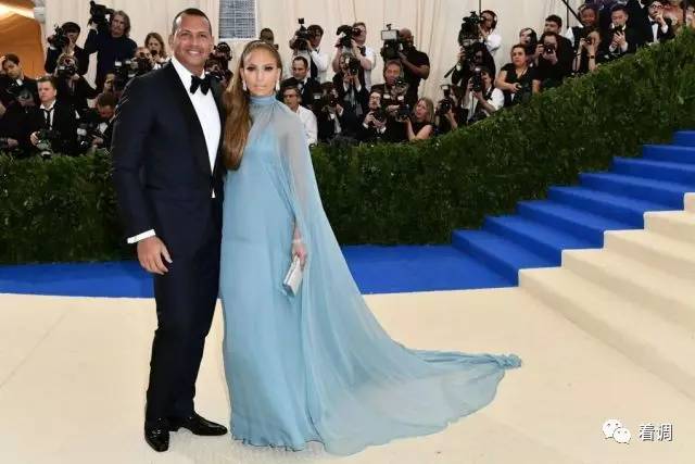 韩寒画韩红什么意思,韩寒韩红画画