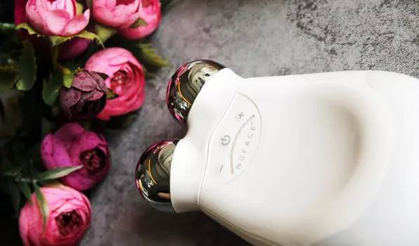 编辑朋友圈｜听说，你宁可相信爱情，也不信美容仪？