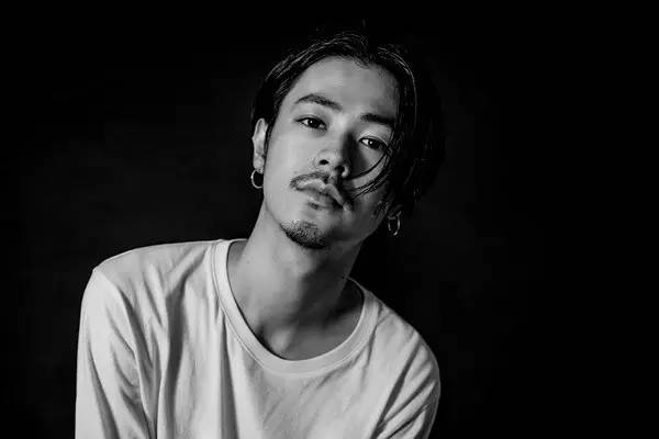 这么会穿的日系潮流小哥，请给我来一打！