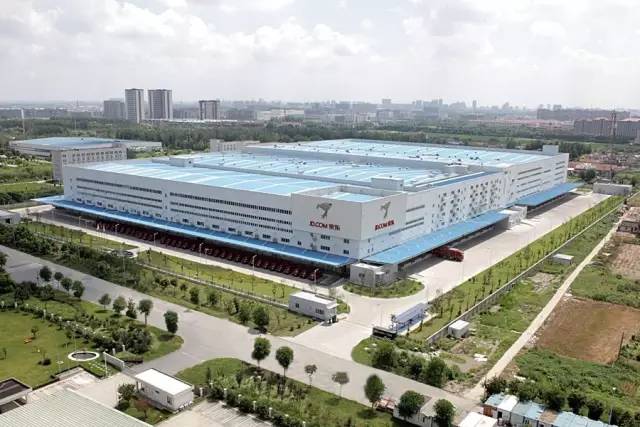 刘强东点名快递小哥月入8万,刘强东说给快递小哥工资翻倍