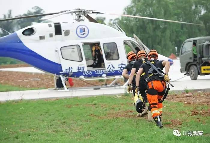 帅炸！五一小长假成都警方空中巡逻，川观君坐直升机亲历空中安保